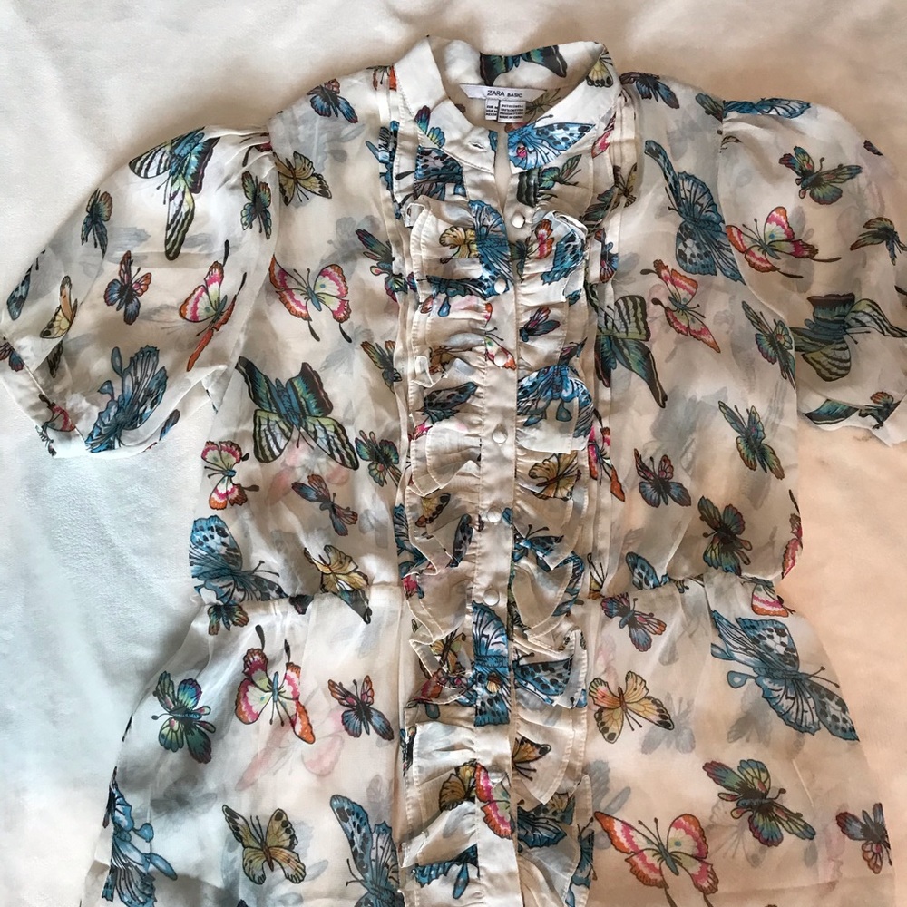 Beautiful Zara Butterfly Chiffon blouse. Size M
